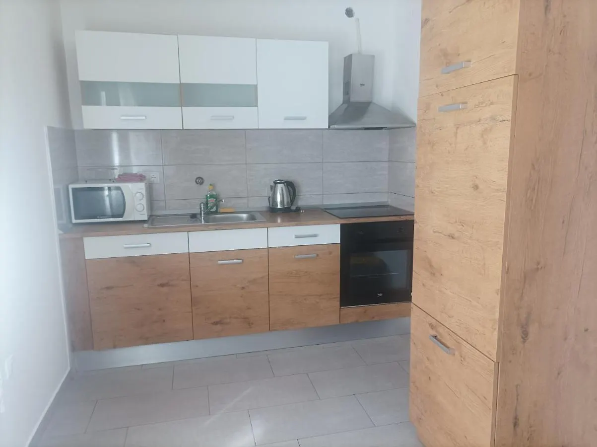Lucija 2 Apartment Rovanjska